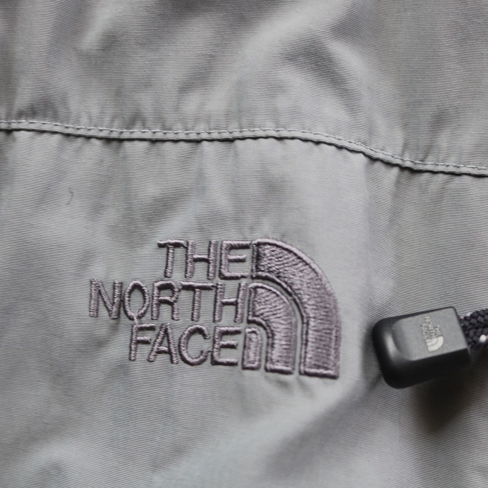 North face female jacket - Picture 6 of 7